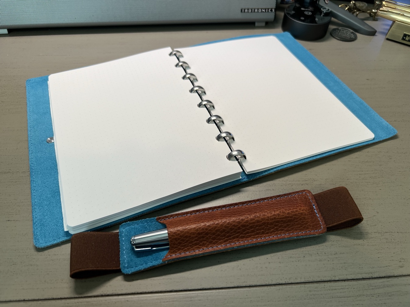 William Hannah A5 Discbound Notebook Open